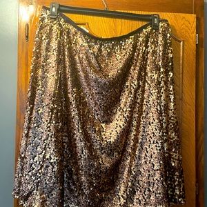 Sequence evening fun skirt.